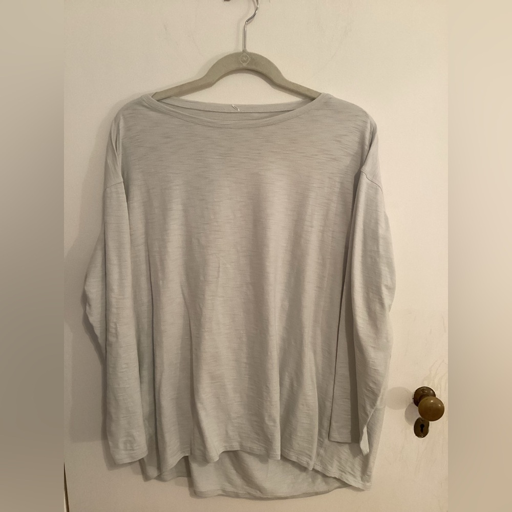 Lululemon Sea Mist Back in Action Long-Sleeve Shirt Size 10